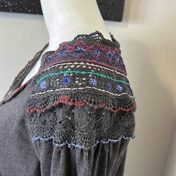 Free People Siesta Fiesta Top Embroidered
Henley Shirt Dark Grey Sz XS - Picture 7 of 12